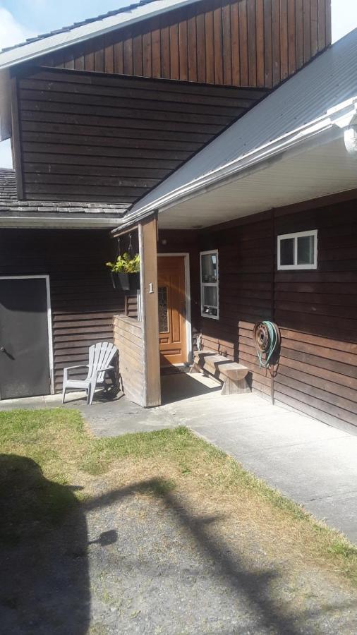 Orca Lodge Sointula Luaran gambar