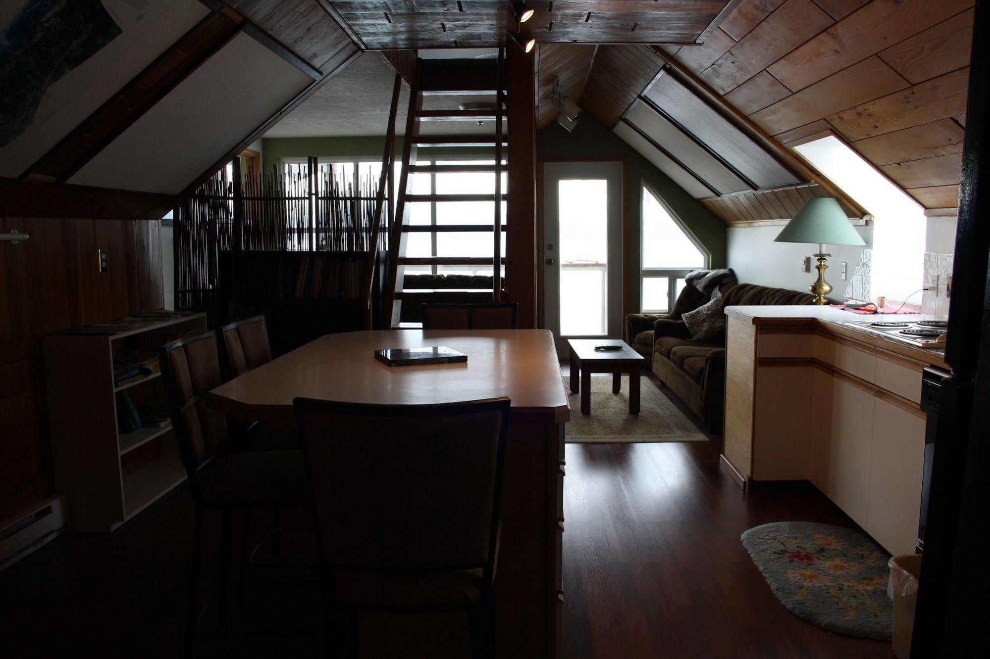 Orca Lodge Sointula Luaran gambar