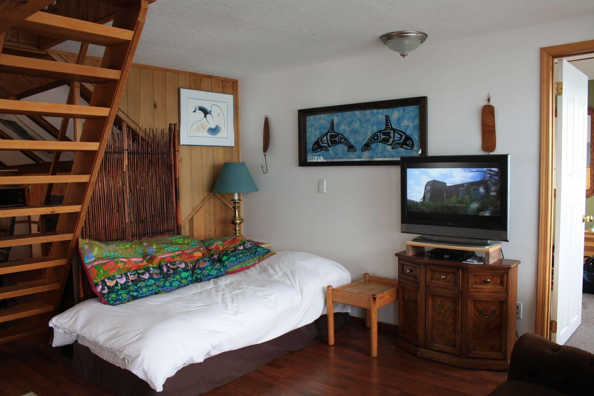 Orca Lodge Sointula Luaran gambar